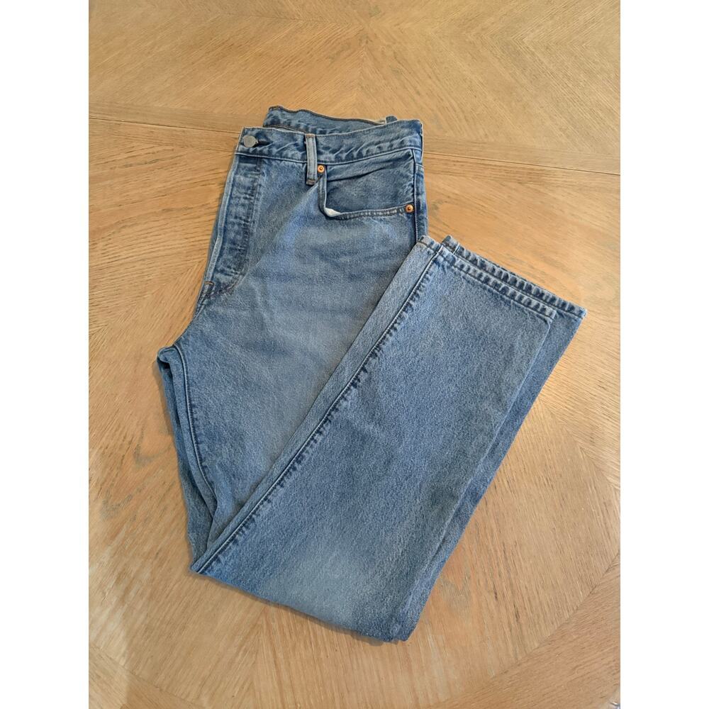 Levi’s premium 501 medium wash size 34x32